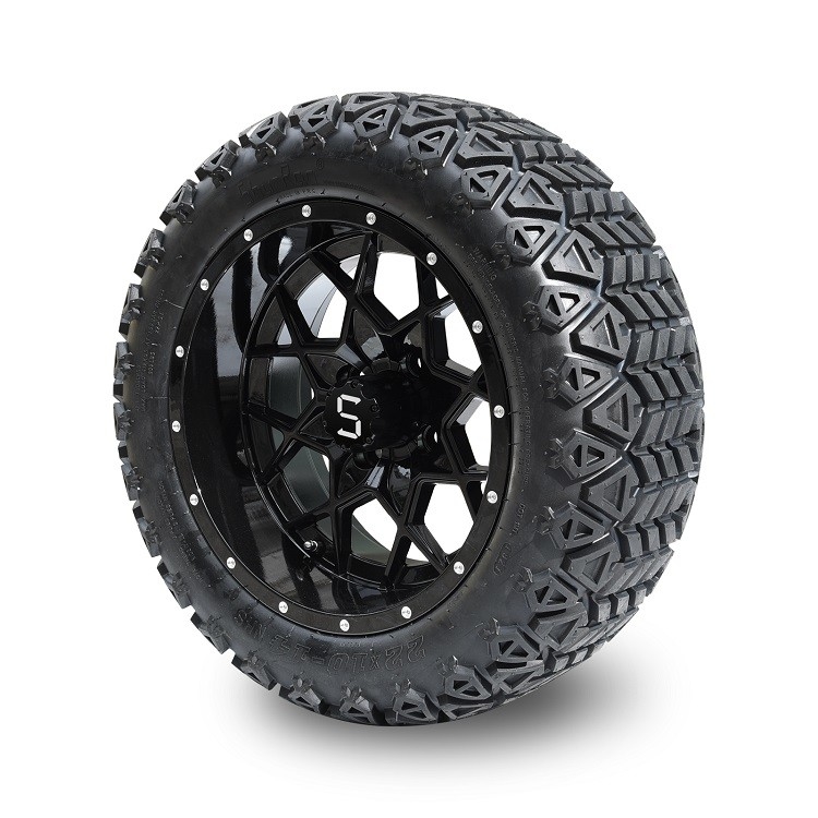 ล้อรถกอล์ฟขนาด 14 นิ้ว สีดำเงา และยาง All Terrain ขนาด 22 นิ้ว พร้อมน็อตล้อและฝาครอบดุม